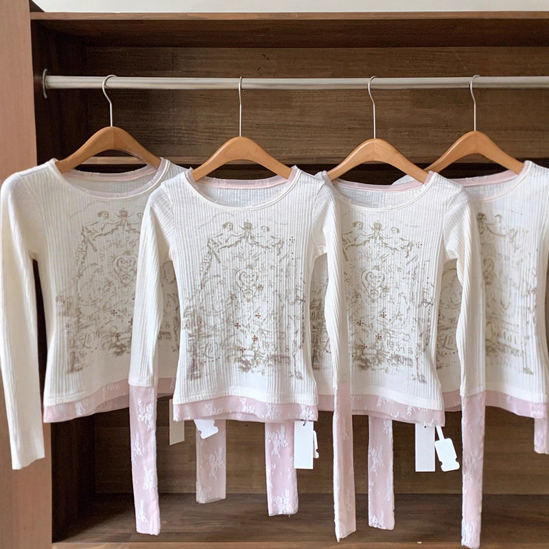 In-Stock Jincai Yuan Same Style Rhinestone Texture Pleated Digital Print Lace Splicing Simple Casual Long-Sleeve T-Shirt In-Stock Jincai Yuan Same Style Rhinestone Texture Pleated Digital Print Lace Splicing Simple Casual Long-Sleeve T-Shirt