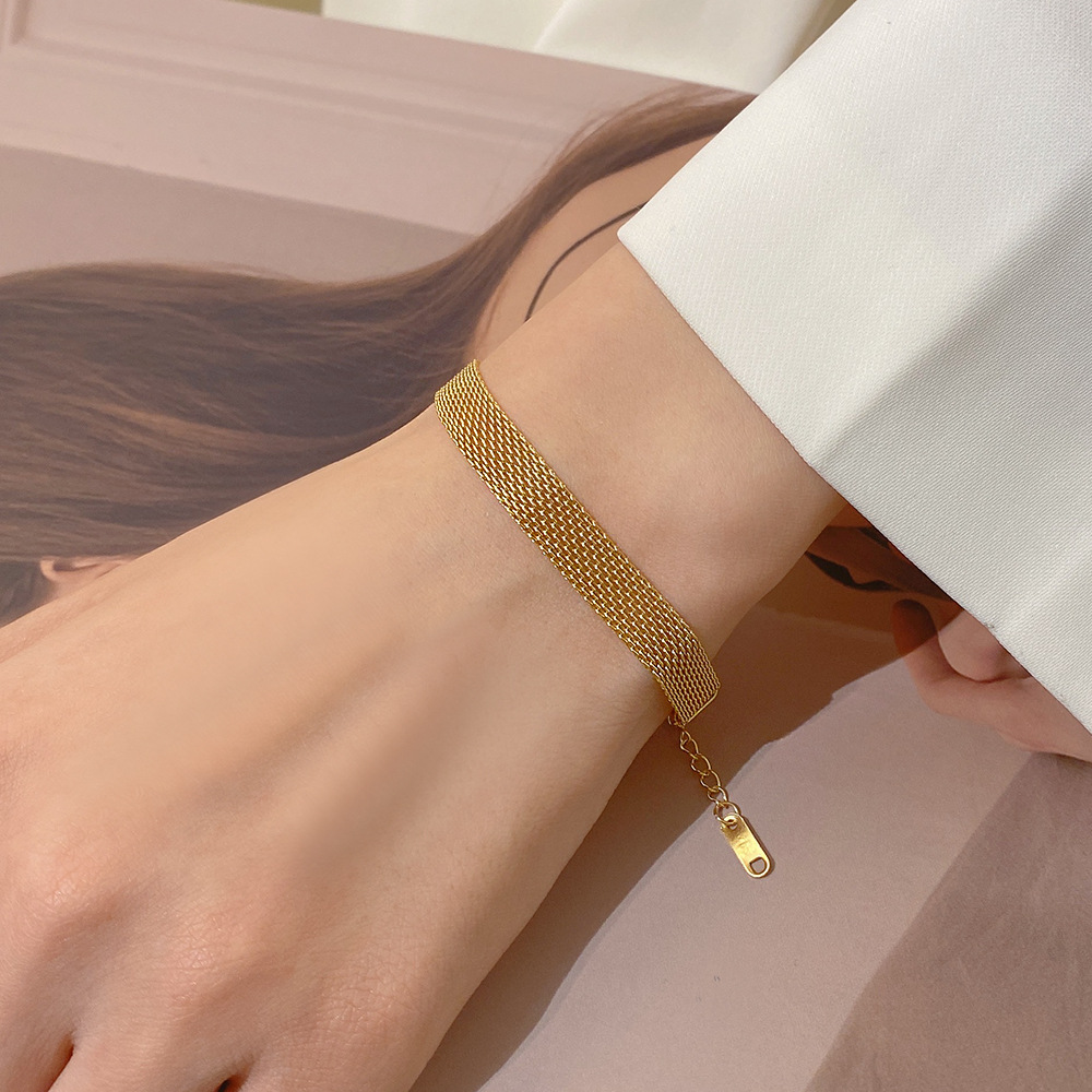 Leichte, luxuriöse Halskette im minimalistischen Retro-Stil, exklusive Halskette aus Titanstahl für Damen, Schlüsselbeinkette, Accessoires_voghion.com