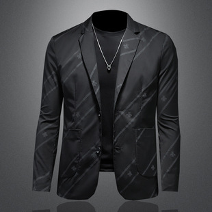 �����¿���ʿС���b���ךW��վ���ƺ�ɫ���ΰ����y���e��a����