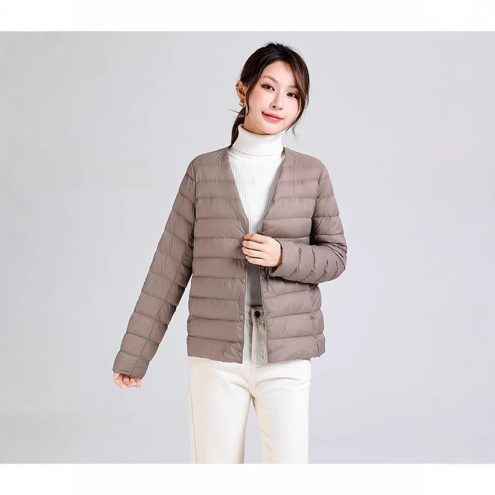 경량 다운 재킷 여성 라이너 Collarless 가을과 겨울 2024 새로운 한국 V-Neck 짧은 경량 플러스 사이즈 재킷
