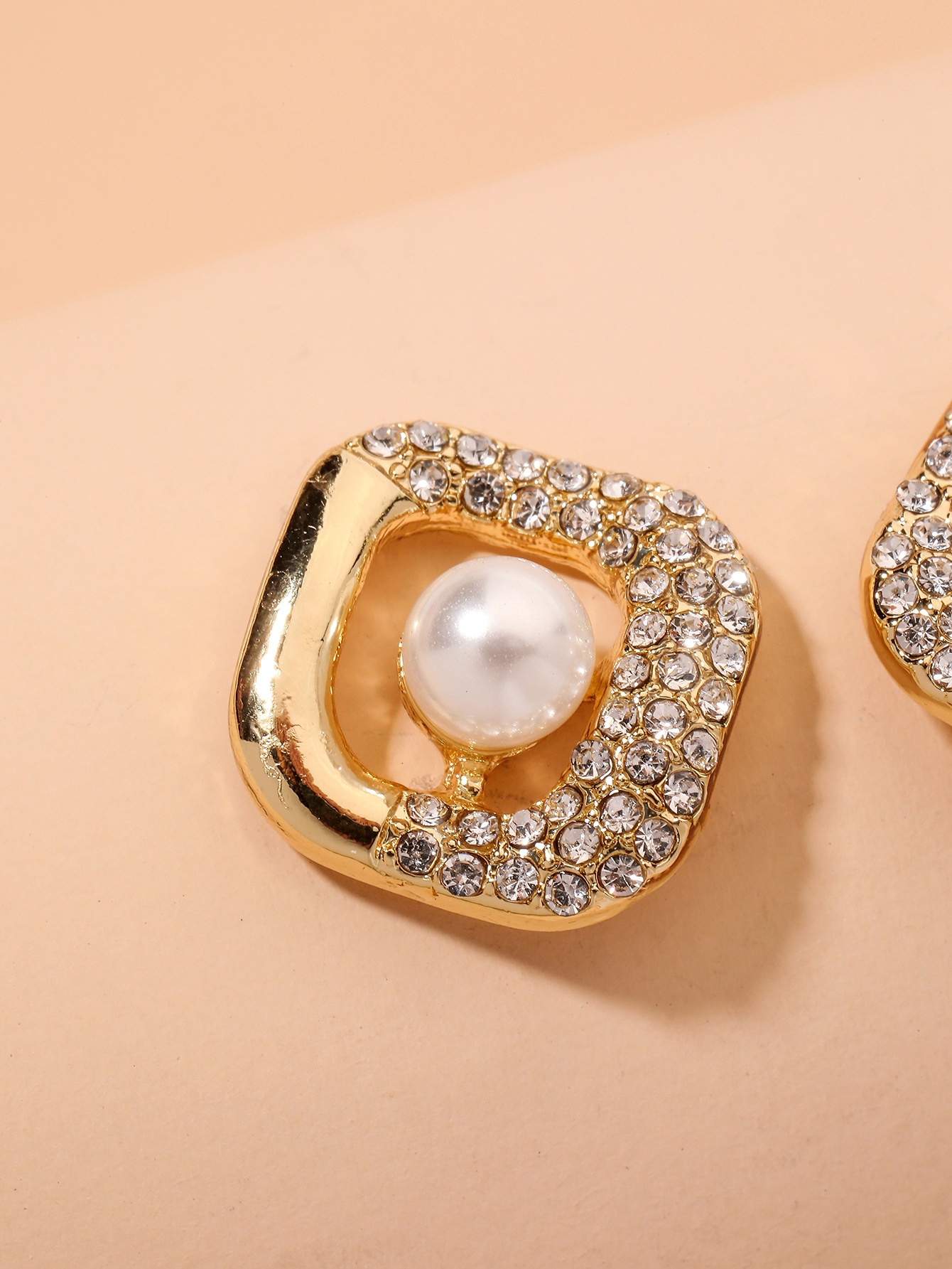 Fashion Diamond-studded Square Earrings display picture 5