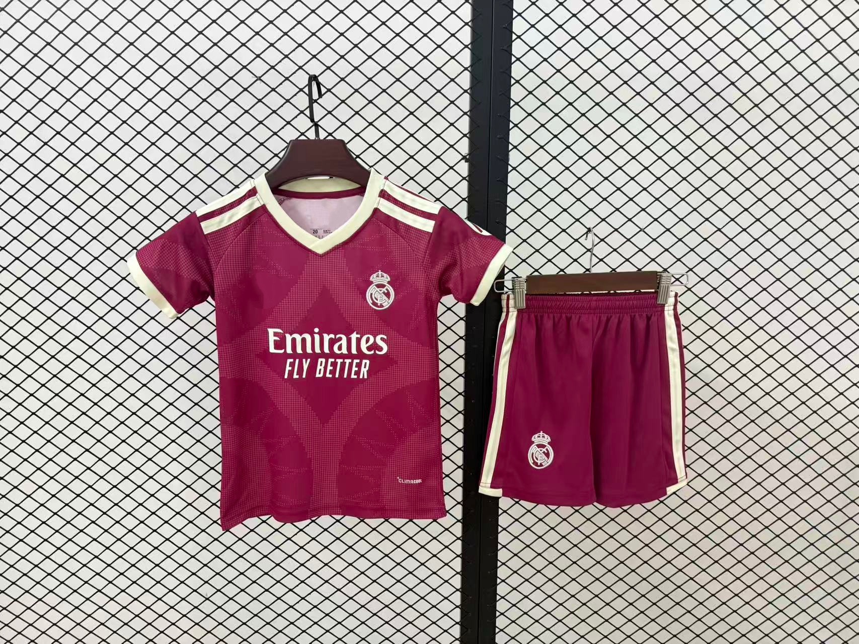 2627 ropa infantil Real Madrid fuera de casa