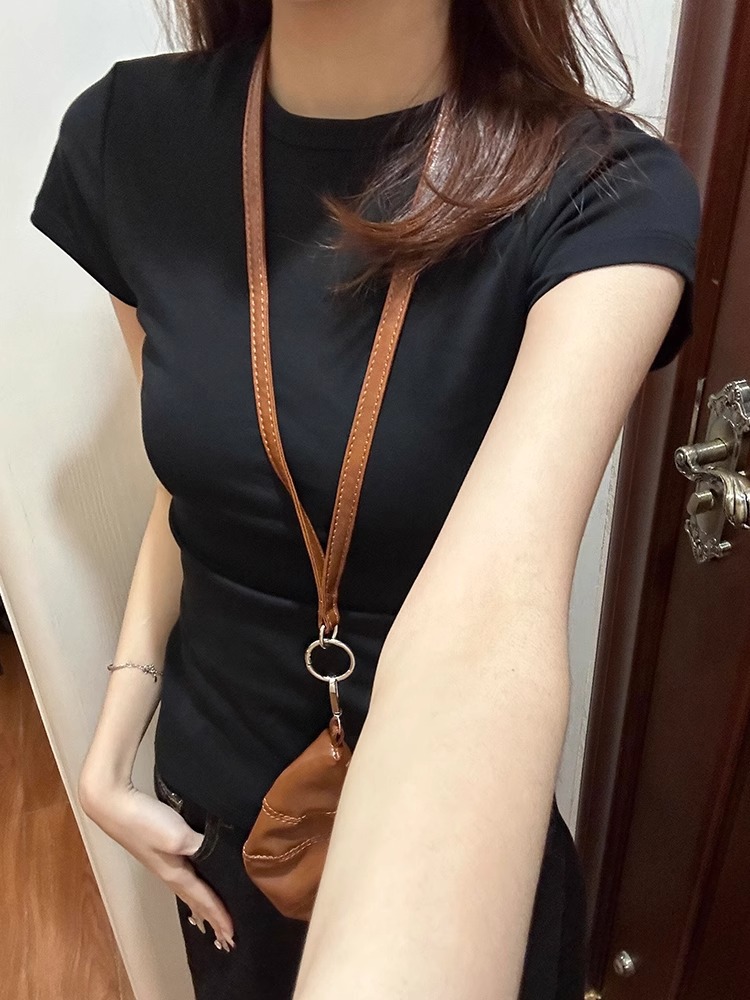 검은색