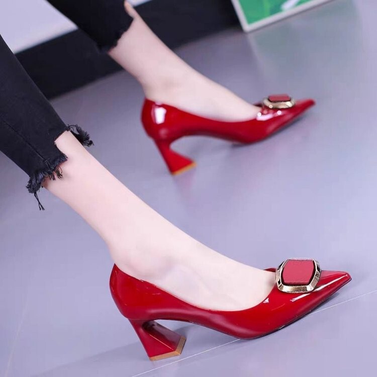 Autumn and Winter Factory Direct Sales Cross-Border Giant Bright Leather Solid Color High Heels Pointed Toe Square Buckle Women's High Heels