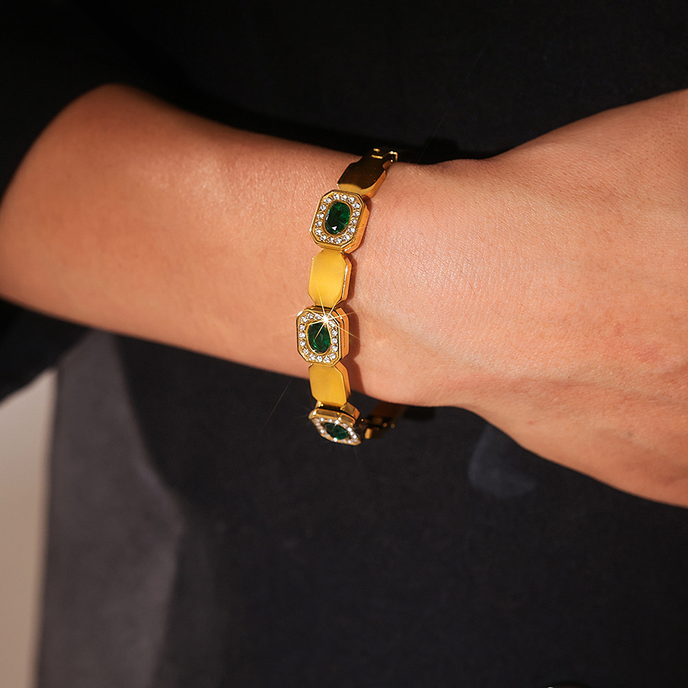Titanium Steel Block Green Diamond Buckle Bracelet, Personalized, Light Luxury, Versatile, Temperament Bracelet_voghion.com