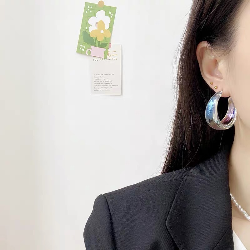 2025年新款人鱼姬炫彩耳环女圈圈耳钉耳坠高级感冷淡风个性耳饰女|undefined