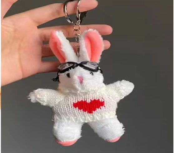 Белый кролик, свитер, белый кролик