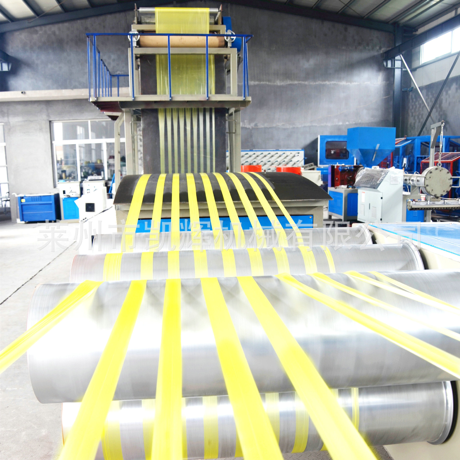 扁丝风冷拉丝机 PP双层发泡捆扎绳机 打草打捆绳机撕裂膜设备