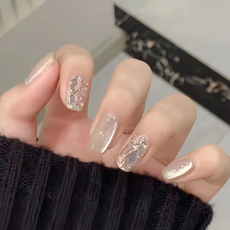 Wear a cat's eye stone nail art 30 pieces of plain boiled water porcelain white cat's eye nail art nail piece star glitter nail patch