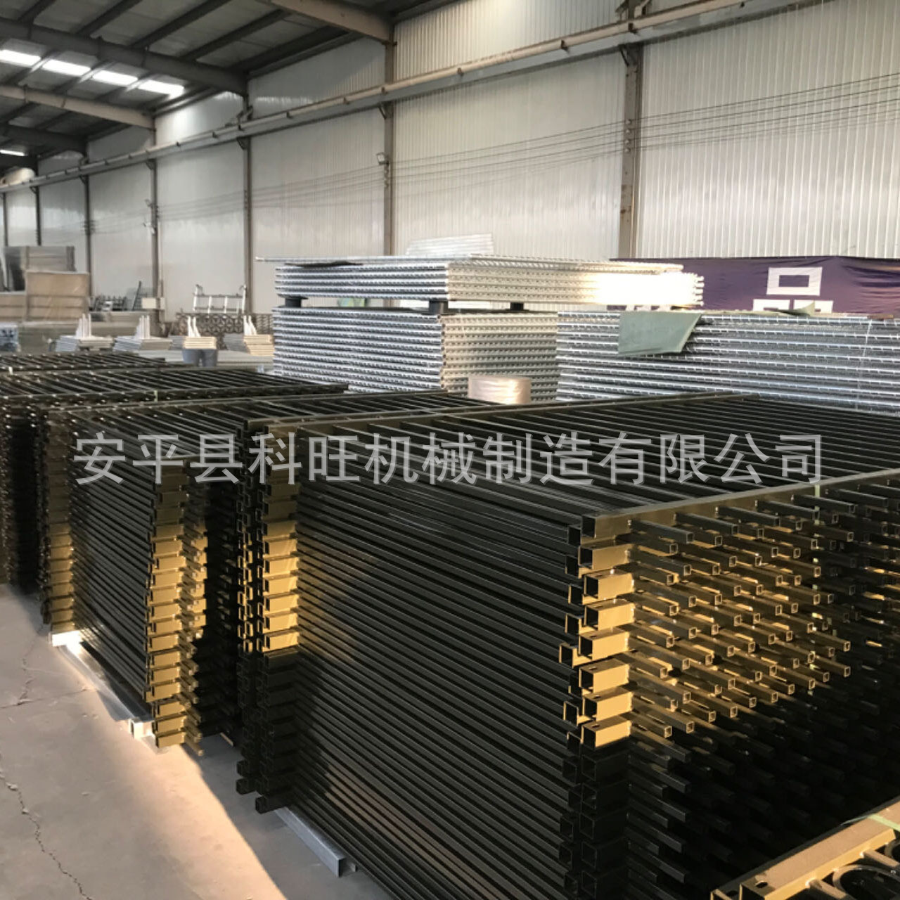 Aislamiento escolar Valla de hierro Valla de acero de zinc del patio Barandilla protectora de la pared del patio al aire libre Valla de la pared de paisajismo