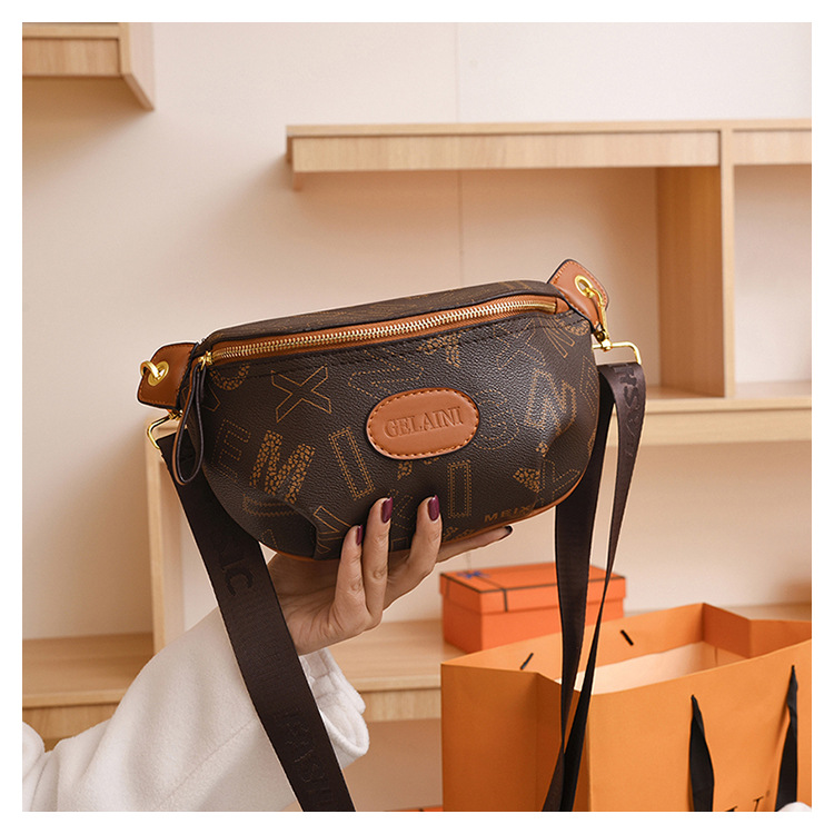 Advanced feeling for women 2022 new fashion large capacity casual crossbody versatile printed women's chest bag_voghion.com