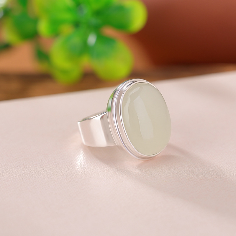 Nhẫn bạc S925 đính ngọc bích trắng Hòa Điền mặt trứng đơn giản phong cách sang trọng — Mở một size