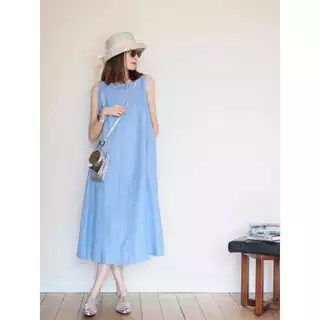 蓝色无袖背心连衣裙2026夏季新款小个子高级感海边度假长裙子