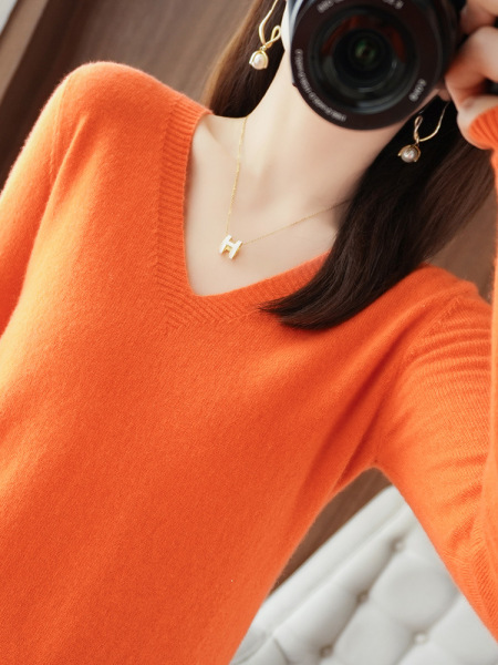 knitted demi-season base body-friendly sweater
