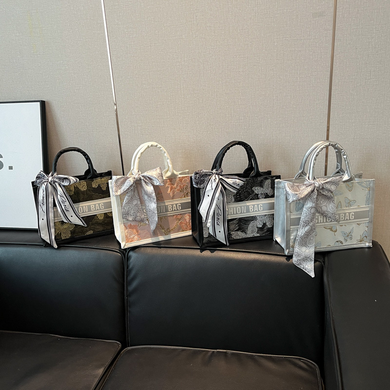 Bolso de moda de tendencia de letras de gran capacidad de cercanías 2025 nuevo estilo casual estilo occidental todo-fósforo bolso especial