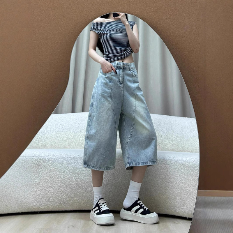 Plus Size Retro Embroidered Scimitar Denim Shorts for Women Summer Street Fashion Loose Wide-Leg Cropped Pants