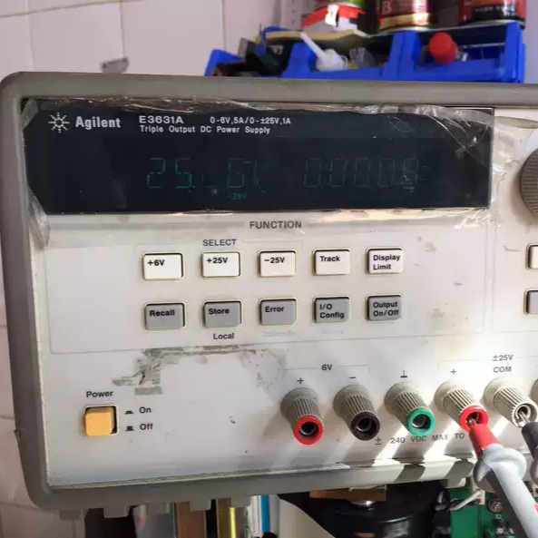 Keysight是德E3631A 三路输出电源 程控电源 可编程直流电源