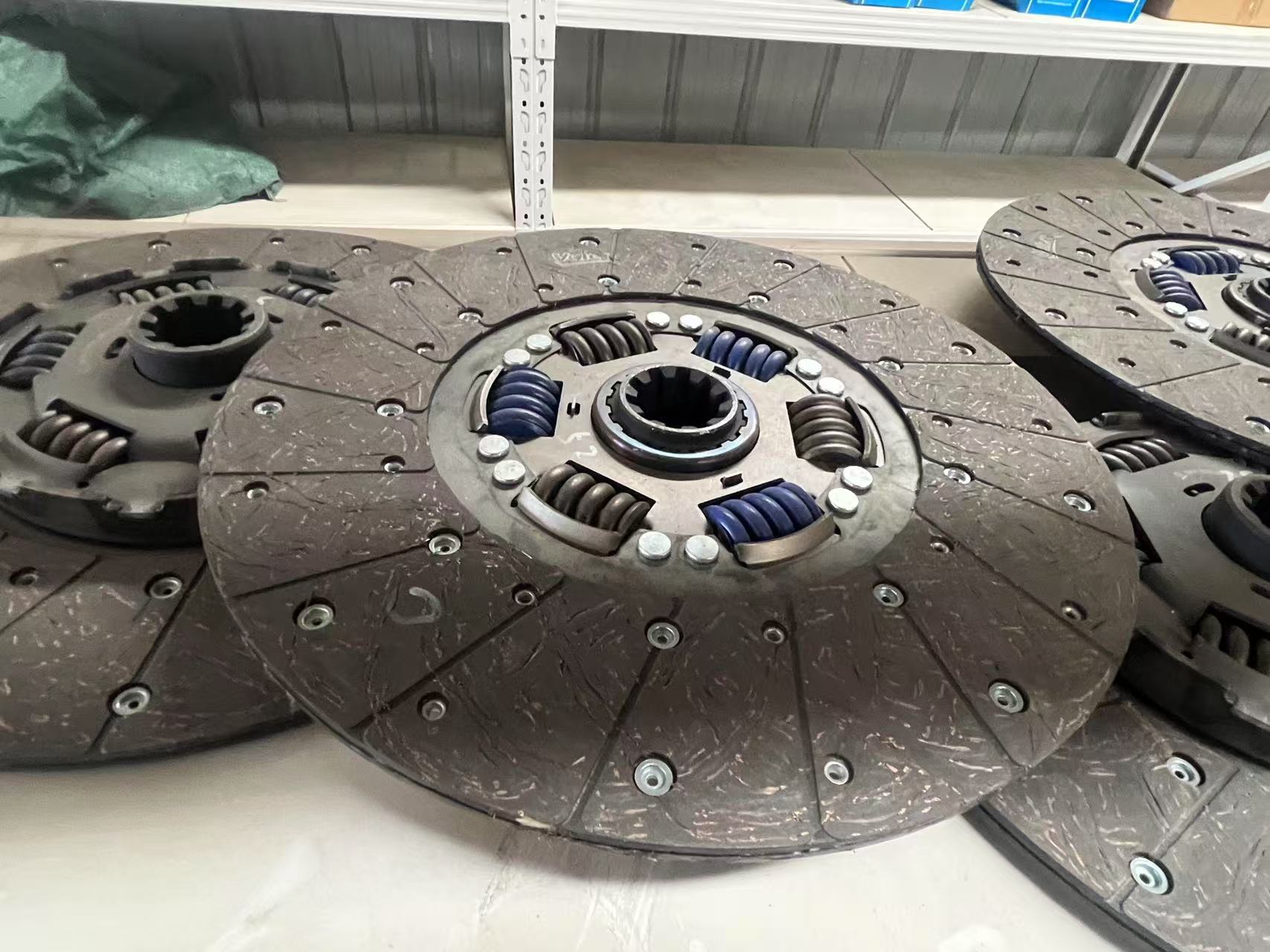 Passenger Car Minibus Pull-Type Clutch Plate Clutch Pressure Plate Pull-Type Clutch Driven Plate Clutch Plate