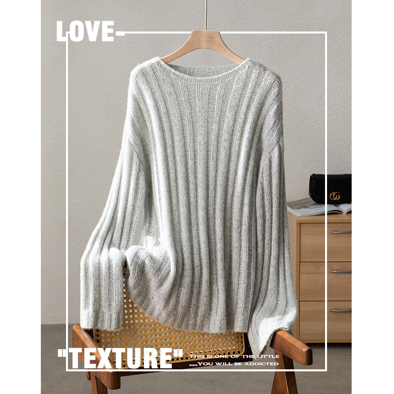 2026 Puyuan Autumn/Winter New Product: Off-Shoulder Slimming Loose Silk Cashmere Sweater for Women - Urban Modern Aesthetic Artwork 2026 Puyuan Autumn/Winter New Product: Off-Shoulder Slimming Loose Silk Cashmere Sweater for Women - Urban Modern Aesthetic Artwork