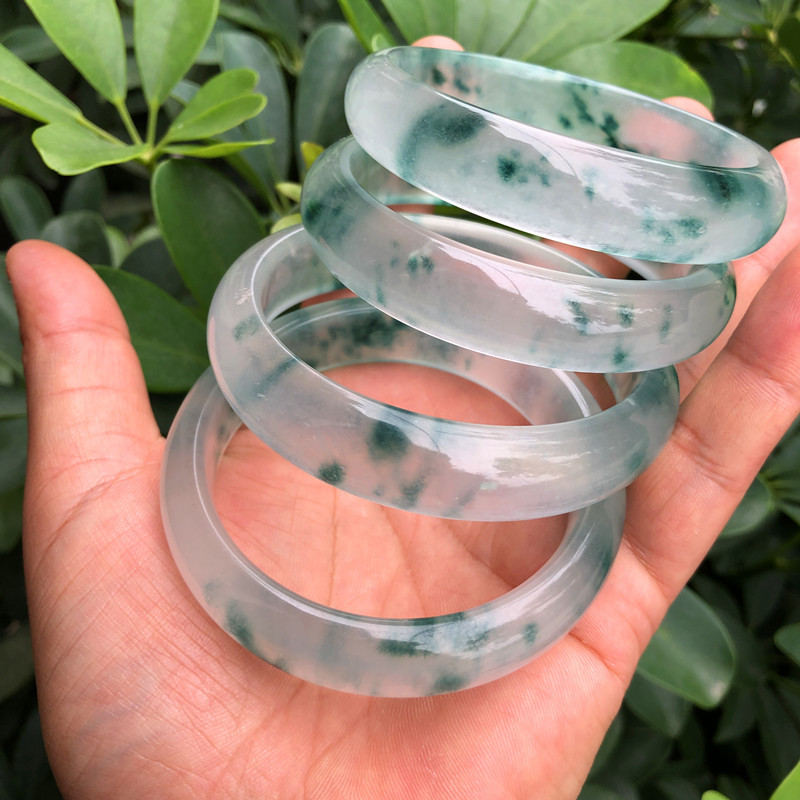 冰種飄花玉手鐲翡翠色玉冰晴水飄綠花石英岩玉冰飄花玉鐲玉石批發