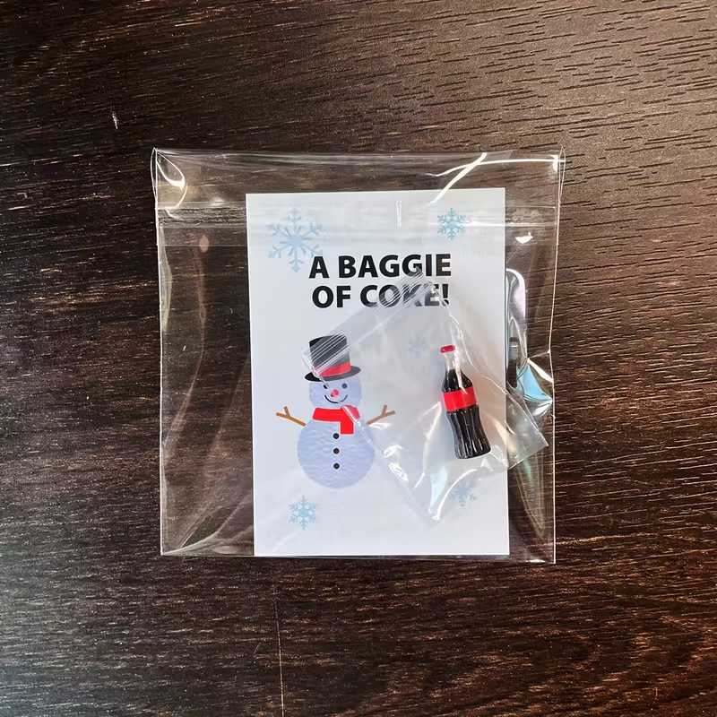 Cross-Border Hot Selling Spoof Cola Bag Fun Novelty Joke Gift Resin Cola Prank Holiday Party Supplies