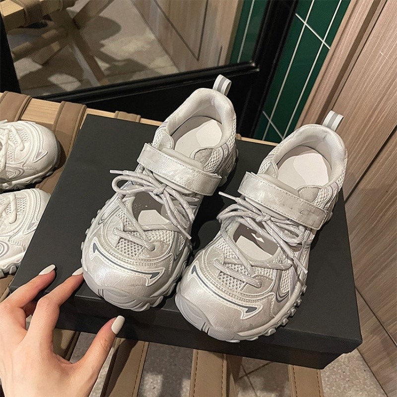 Zapatos de verano delgados sandalias 2026 primavera y verano nuevas funciones antideslizantes de suela gruesa moda cool zapatos deportivos casuales