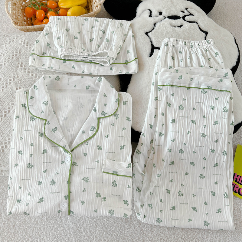 Light Luxury Forest Style Niche Ins Design Small Green Leaf Wrinkled Cloth Pajamas Women's Summer Short-Sleeved Three-Piece Set Real Shot Wholesale