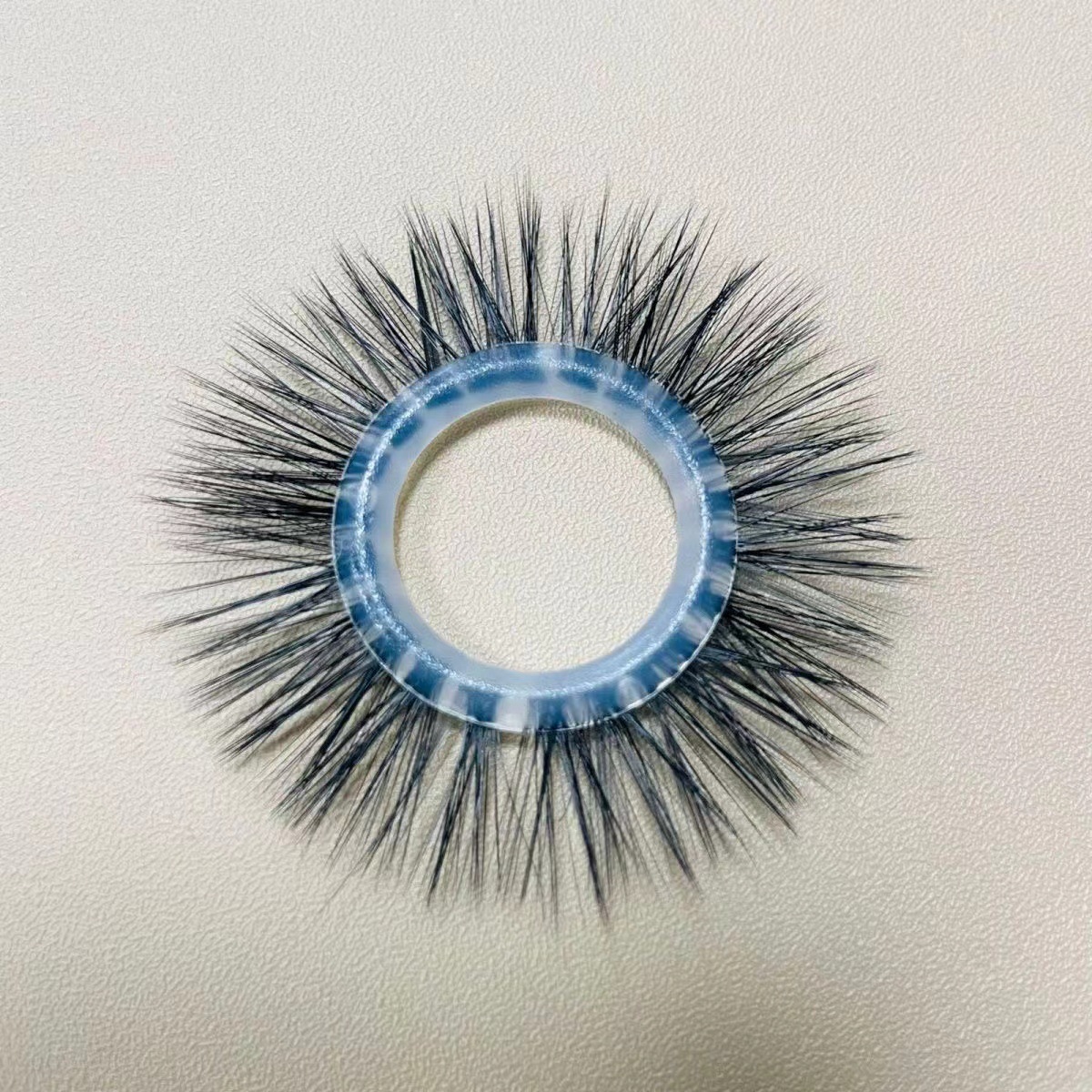 Double-Layer Silicone Sheep Eye Ring with Faux Fur Beads, 2.0 cm Inner Diameter — detail image 5