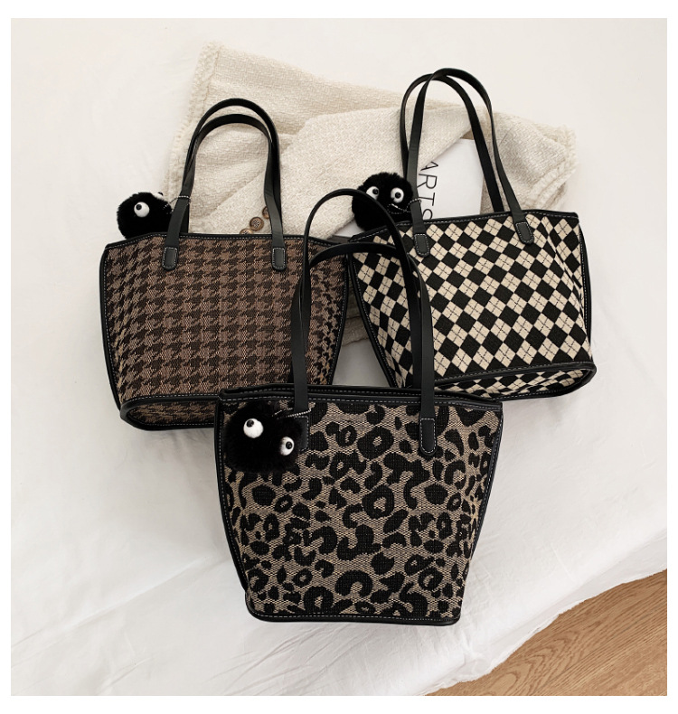 Checkerboard messenger bag casual fashion shoulder bagpicture6