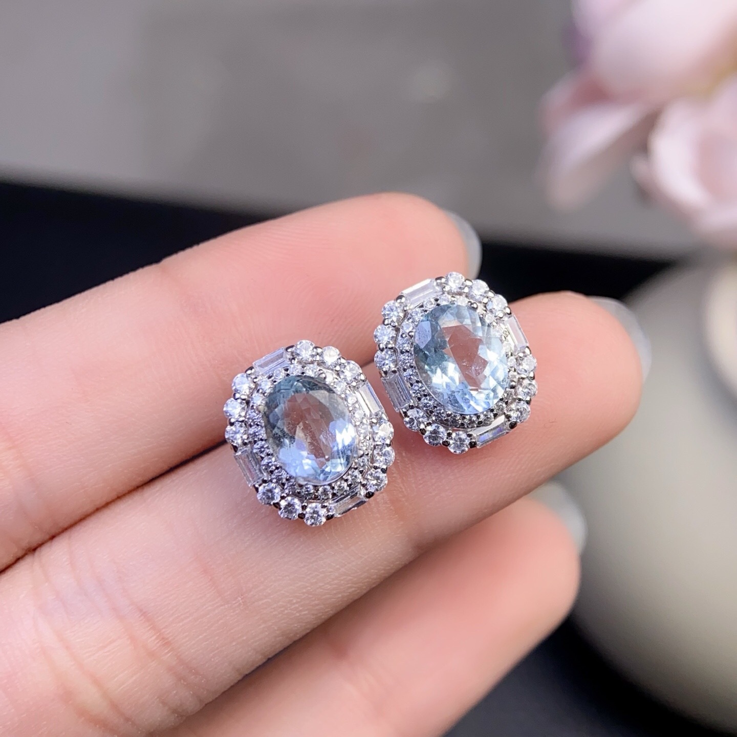 Natural Aquamarine Earrings, the Crystal Is Clean! Main Stone 6*8mm, Set in 925 Silver, Latest Electroplating Technology
