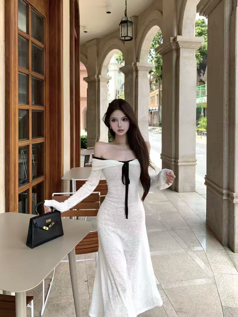 One-word Shoulder Contrasting Color Strap Long-sleeved Dress Women's Autumn Horn Sleeve Waist Skirt Gentle Slim Hip-wrapped Long Dress_ecoleips.com