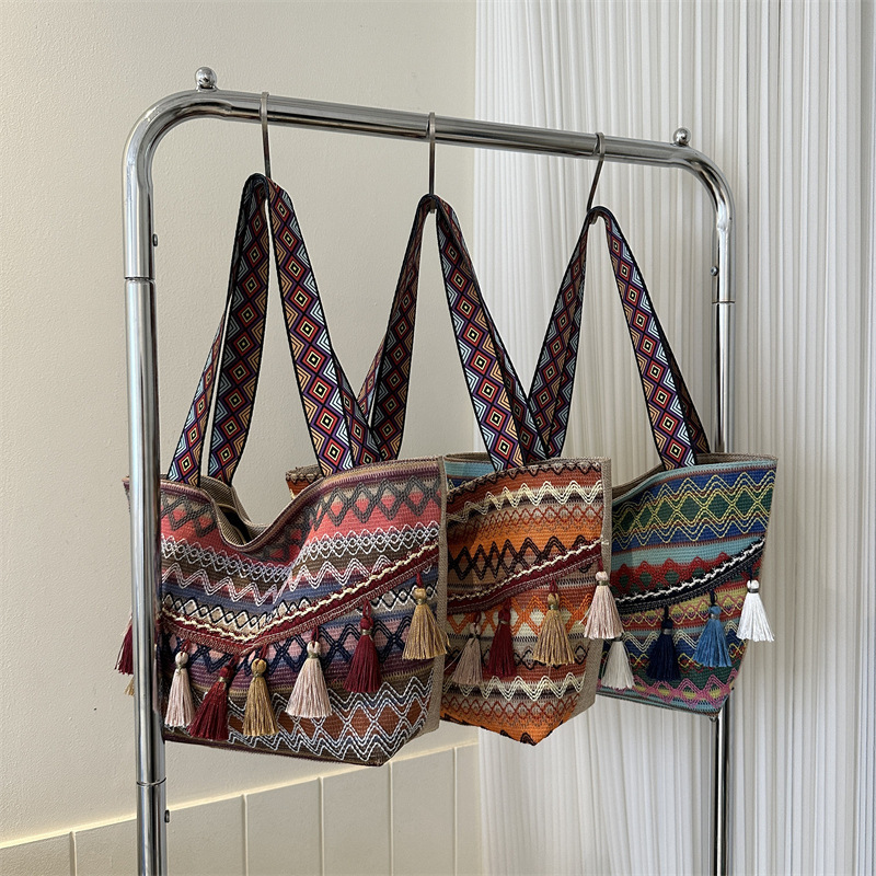 Bolso de mano de textura de moda transfronteriza, bolso de hombro, bolso de estilo nacional, bolso de mujer, nuevo bolso de mochila de gran capacidad, bolso especial