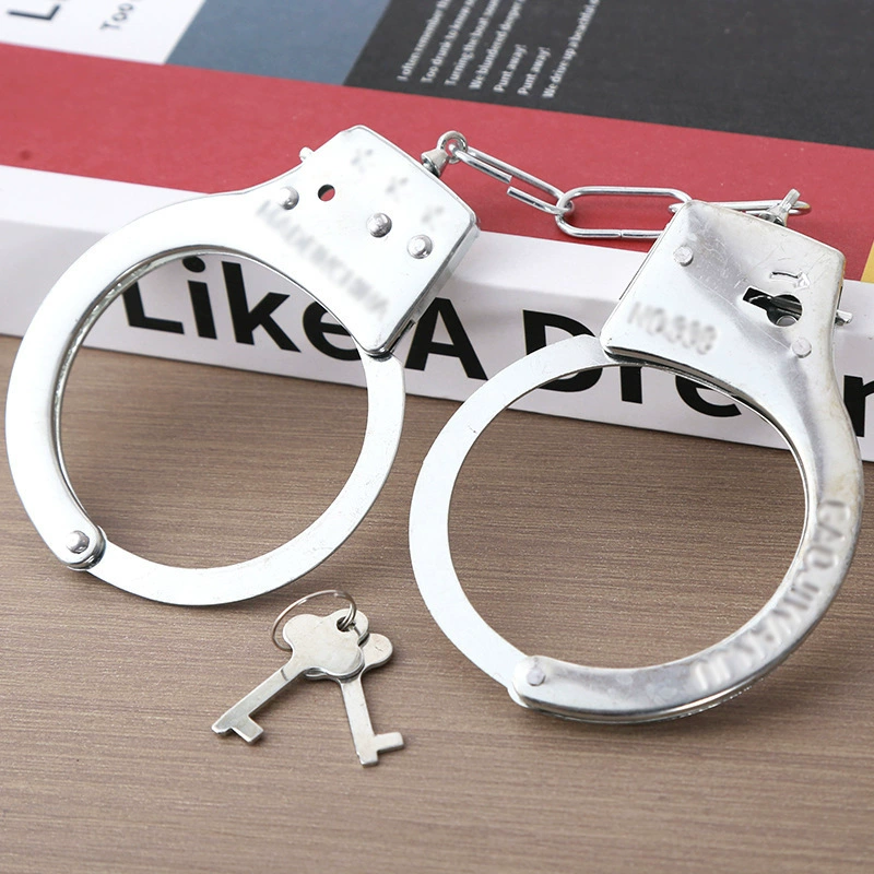 Секс-игрушки для взрослых сплав наручники альтернативные игрушки наручники наручники железные цепи наручники ручные игрушки оптом
