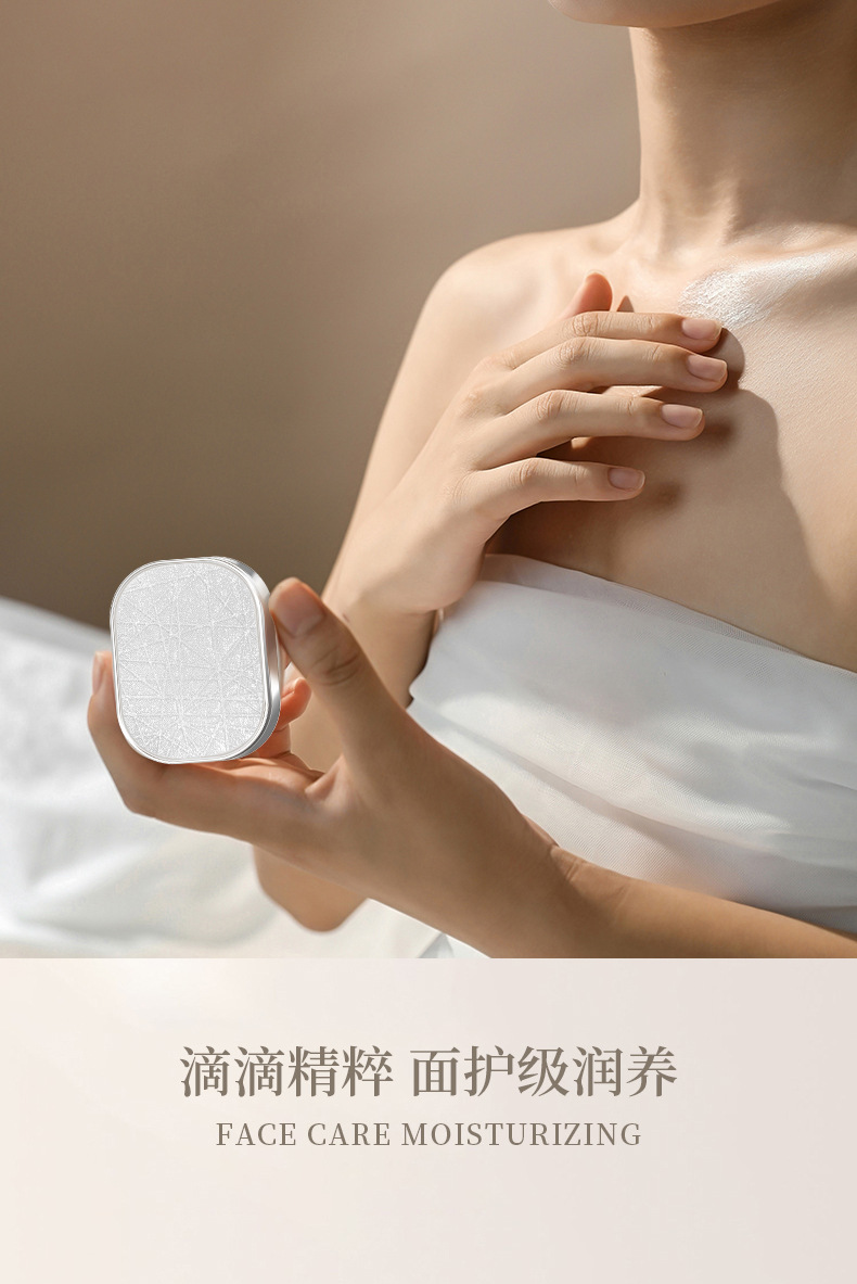 Nicor Luxury Solid Perfume is a portable pocket card perfume with a light floral and fruity scent that is fresh and lingering for young girls Application Scenario