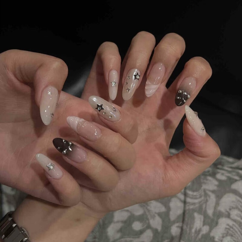 Purely Handmade Wearable Nails, White Stars, Girly Look, Whitening, High-End, Simple and Versatile, Diamond-Encrusted Manicure Patches Purely Handmade Wearable Nails, White Stars, Girly Look, Whitening, High-End, Simple and Versatile, Diamond-Encrusted Manicure Patches