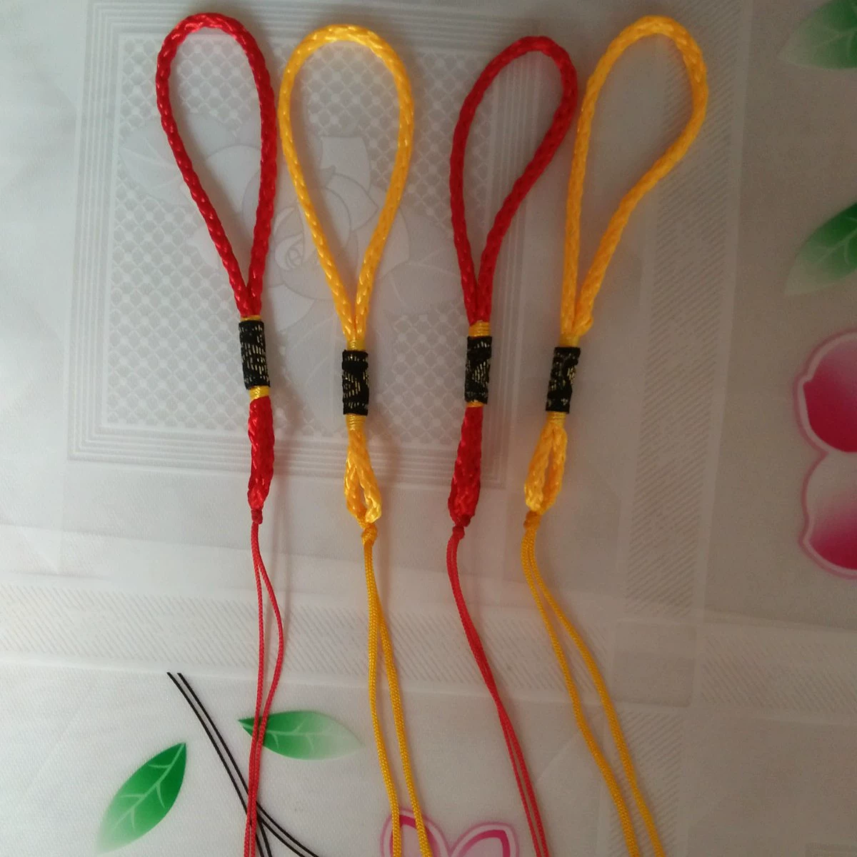 Маленькие китайские узлы и подвесные шнуры