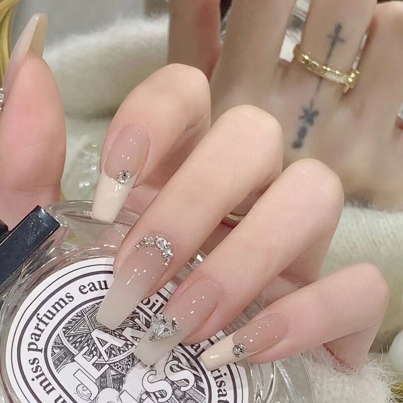 Wear nail cream white gradient crooked peach heart nail sticker broken Diamond elegant French nail patch finished fake nail patch