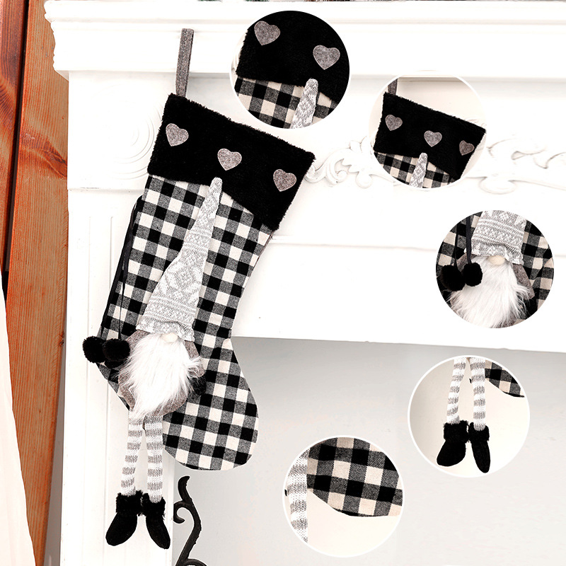 Cross-border Christmas decorations plaid love hanging legs Christmas socks Santa Claus decorative socks pendants creative handmade