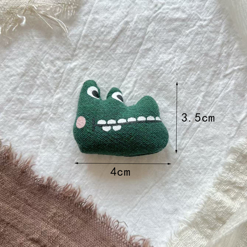 新款日系卡通布艺公仔头饰品配件可爱小动物毛绒胸针衣服鞋袜辅料|undefined