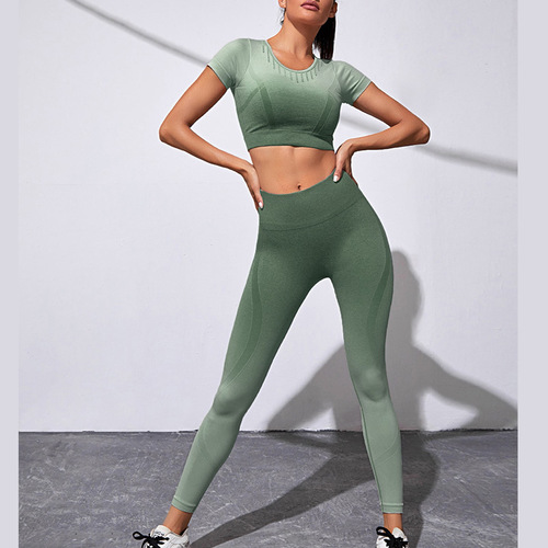 Cross-border European and American-style ombre gradient seamless yoga wear set for women: tight-fitting mesh-lined sports vest paired with fitness apparel