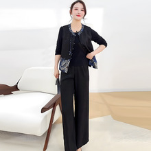 2025年秋季新款新中式金丝绒三件套女韩版修身气质妈妈装时尚套装