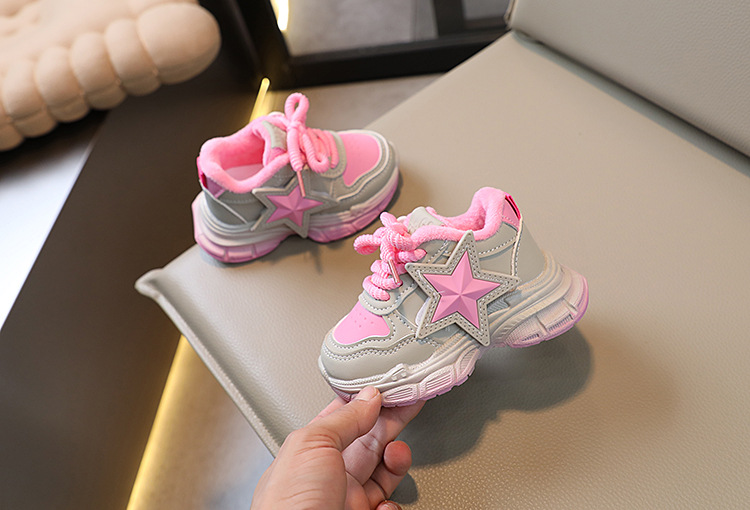 Zapatos deportivos para niños con suela ligera de invierno, edición coreana, dos zapatos de algodón para niños y niñas de 1 a 6 años_voghion.com