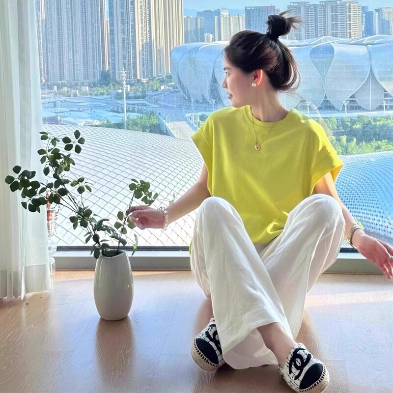 Lime Green Loose Right Shoulder Short-Sleeved T-Shirt Women's Summer Dopamine Top 2025 New Pure Cotton Small Flying Sleeve T-Shirt