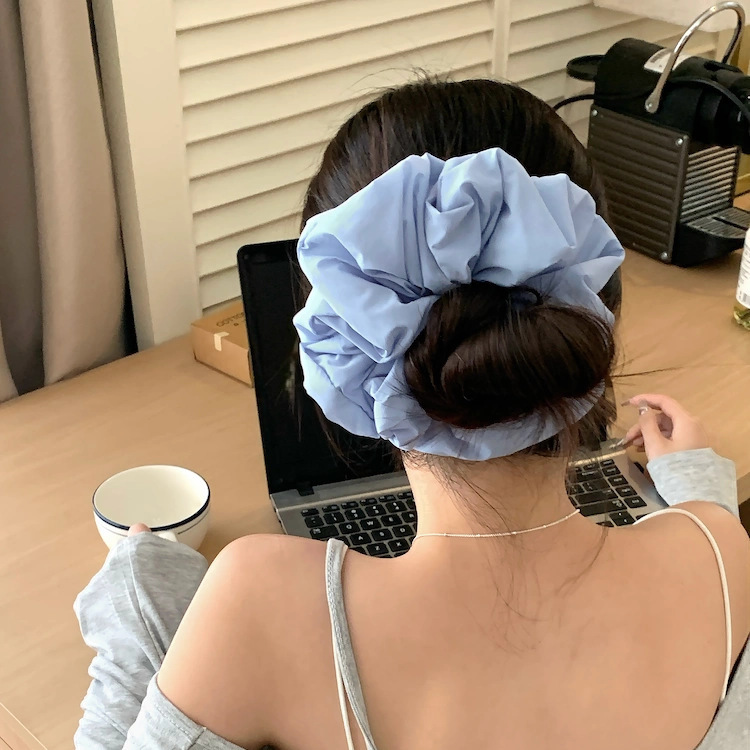 韓国系クリーム色のふわふわスポンジ大腸ヘアリング女性シンプルな団子のひも|undefined