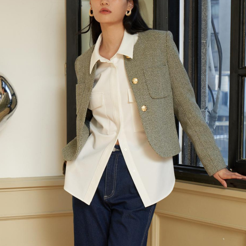 2025 New Autumn and Winter Warm Round-Neck Regular Shoulder Slimming Woven Tweed Ce Style Chanel-Inspired Short Jacket for Women
