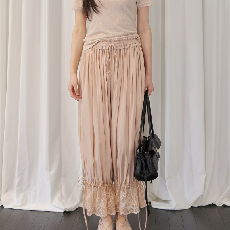 Cloud-Like Drape, Elastic Waist, Double-Layer Lace Hem, Lantern Pants, 2026 Summer New Style, Slim Fit, Versatile Cloud-Like Drape, Elastic Waist, Double-Layer Lace Hem, Lantern Pants, 2026 Summer New Style, Slim Fit, Versatile