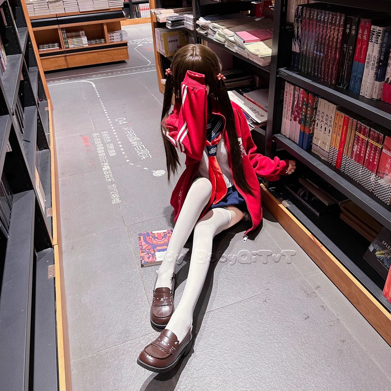 Duo Xiu peluca red rojo Shaoluo natural peluca Lolita Qi Liuhai doble cola de caballo nuevo estilo marrón negro 80cm cabello recto