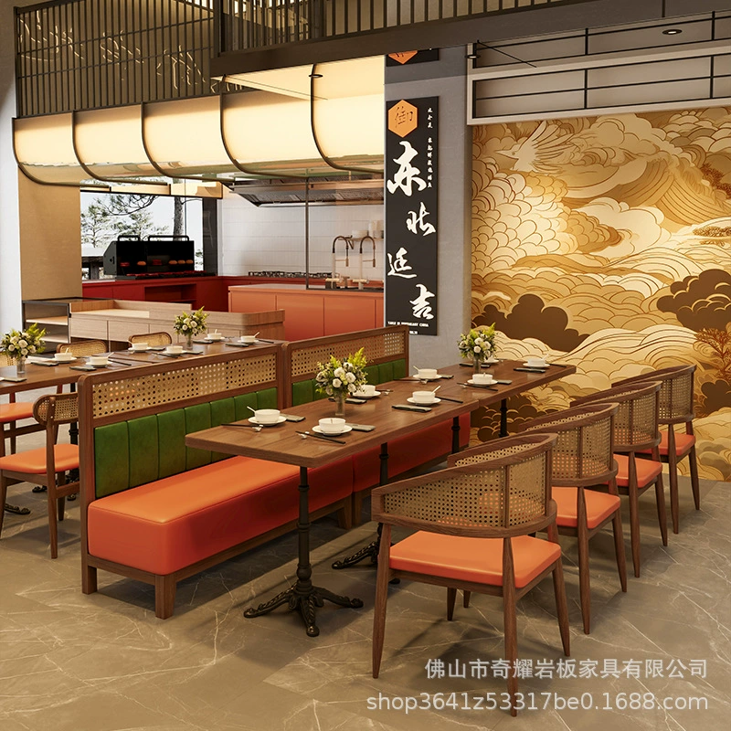 Набор мебели для ресторанов: столы и стулья из массива дерева для тематических, японских, цепных, хунаньских, западных ресторанов, а также диваны-боксы из ротанга.