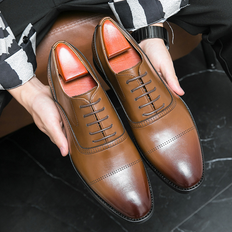 Zapatos de cuero de negocios grandes transfronterizos de moda para hombres, zapatos de Oxford simples, correa sólida, suela gruesa y alta, zapatos de cuero. image 3