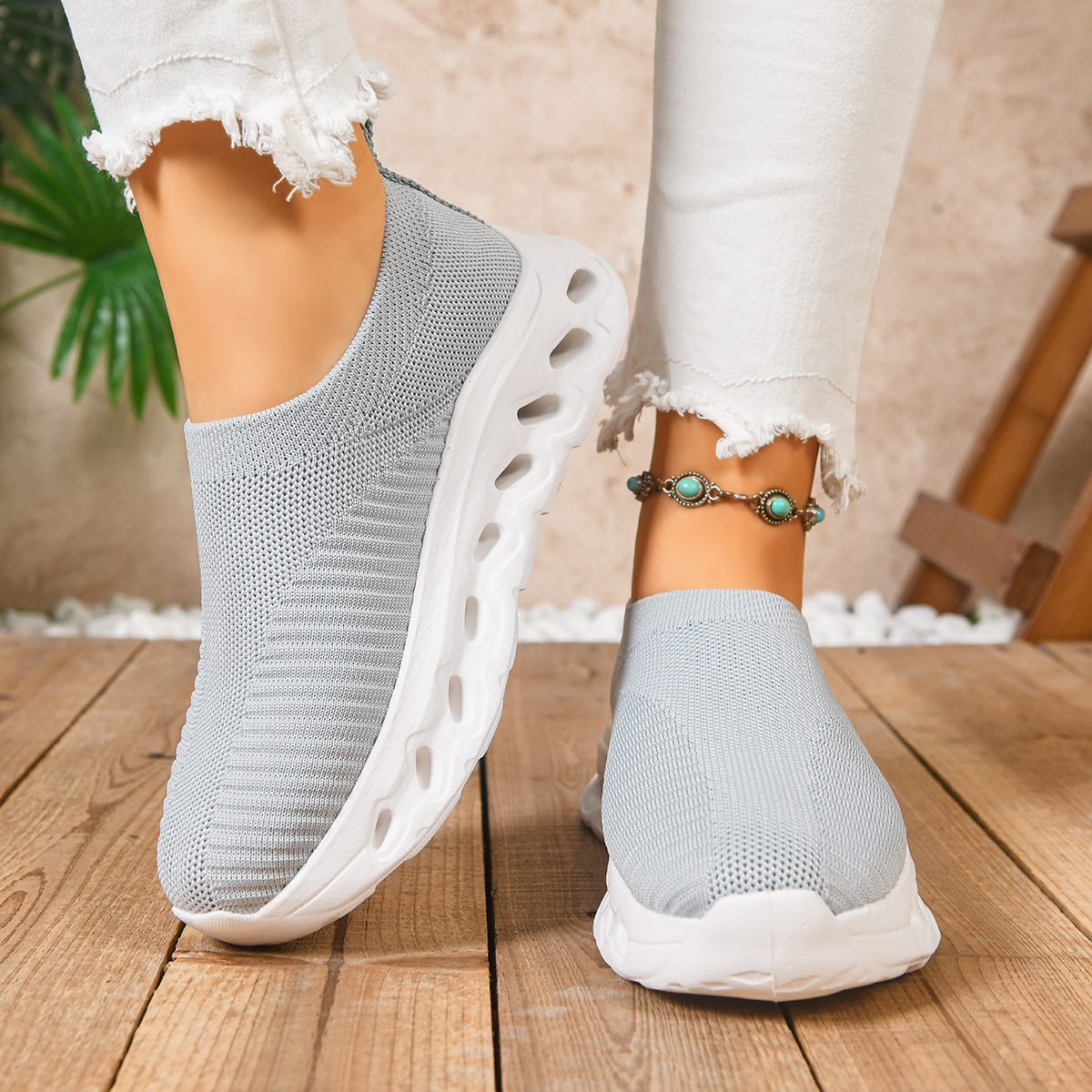 Women's Casual Athletic Shoes Breathable Knit New Spring Thick Sole Comfortable Plus Size Running Shoes_voghion.com